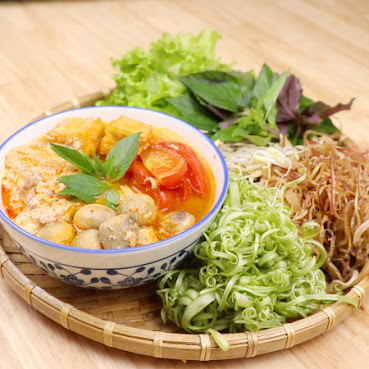 Bún riêu gạo lứt chay