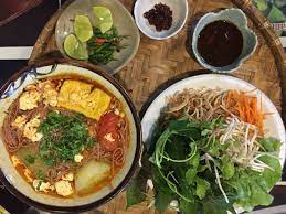 Bún riêu gạo lứt chay