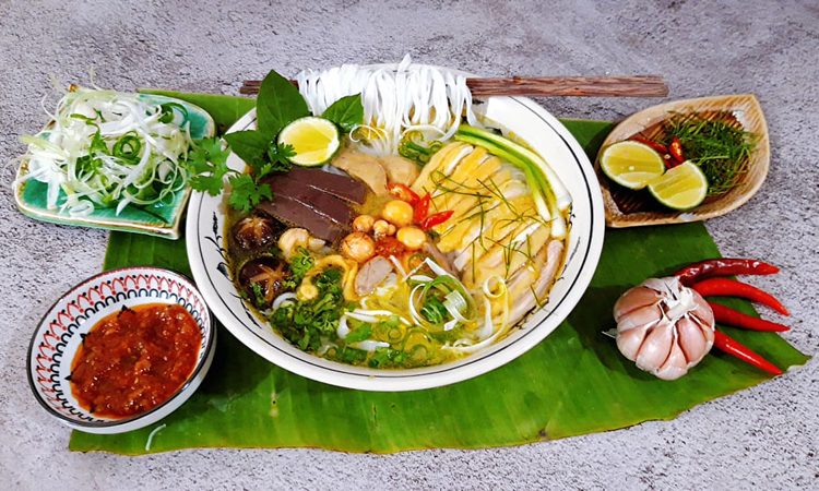 Phở gà