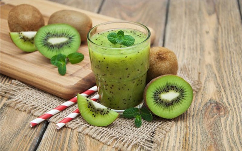 Sinh tố kiwi - đẹp da, trị mụn