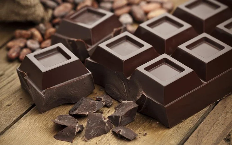 Chocolate đen kích thích mọc tóc